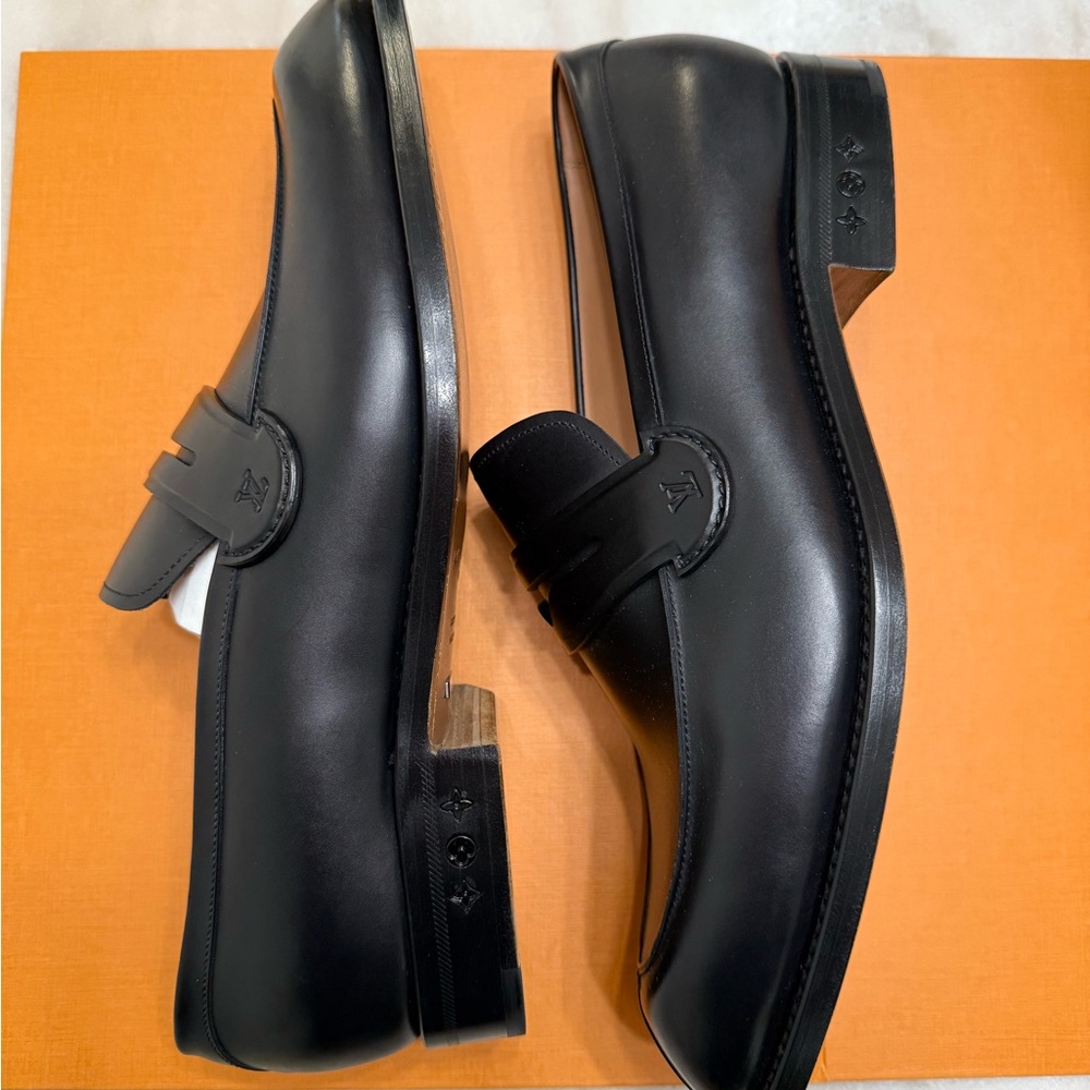 LOUIS VUITTON SARBONNE LOAFER